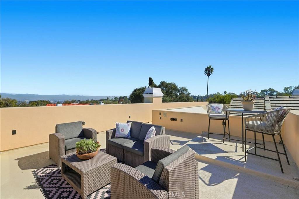 Redondo Beach, CA 90277,120 Via Alameda