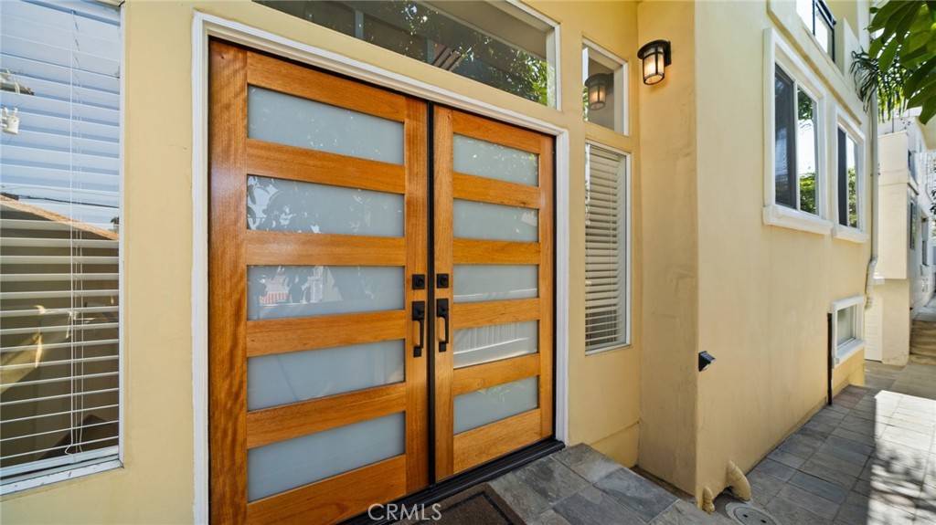 Redondo Beach, CA 90277,521 Avenue C #B