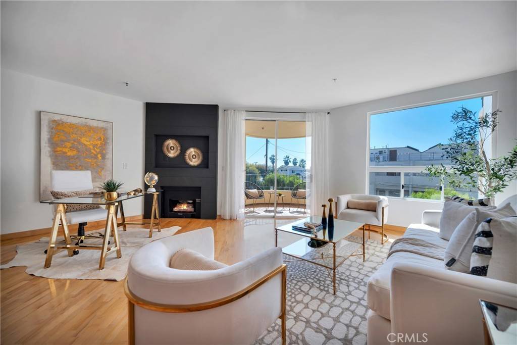 Venice, CA 90291,245 Main ST #208