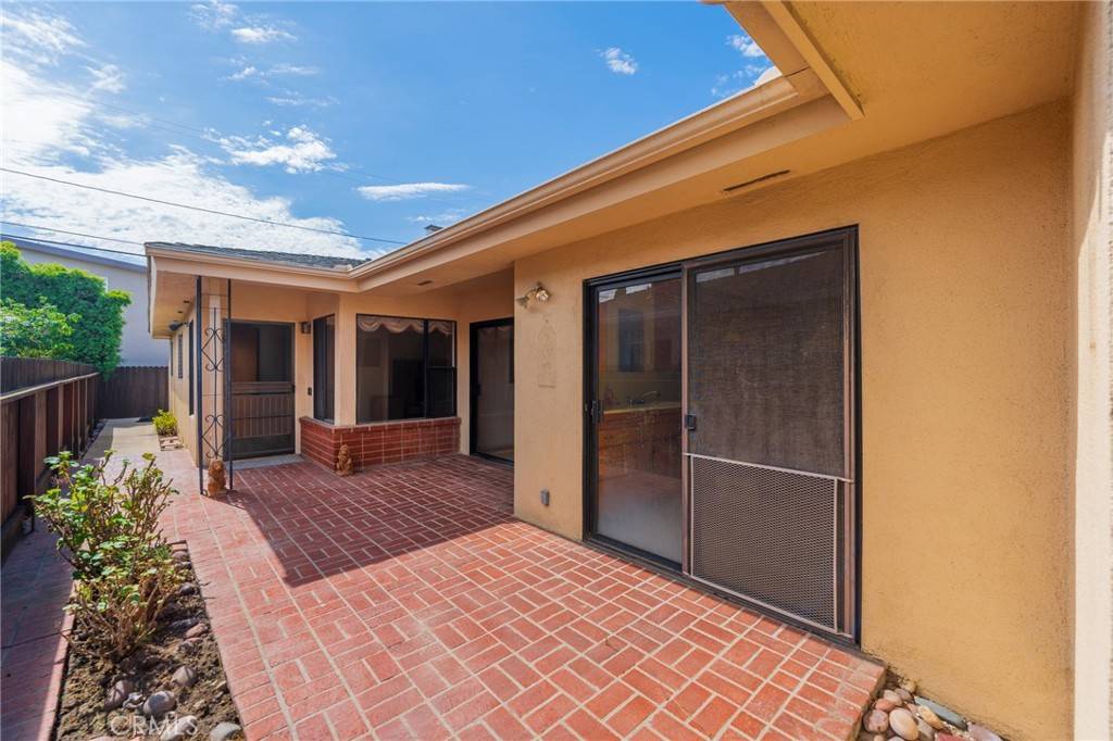 Redondo Beach, CA 90277,522 Avenue F