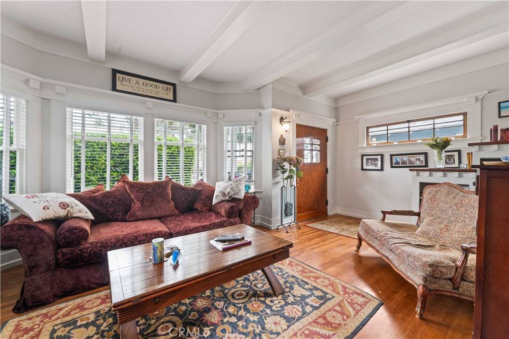 Redondo Beach, CA 90277,220 S Broadway