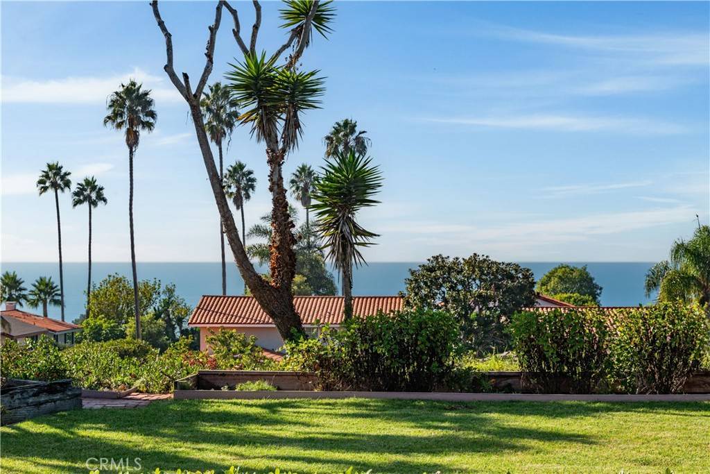 Rancho Palos Verdes, CA 90275,30031 Via Borica