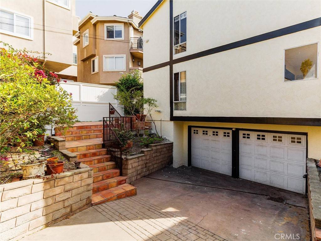 Hermosa Beach, CA 90254,834 15th