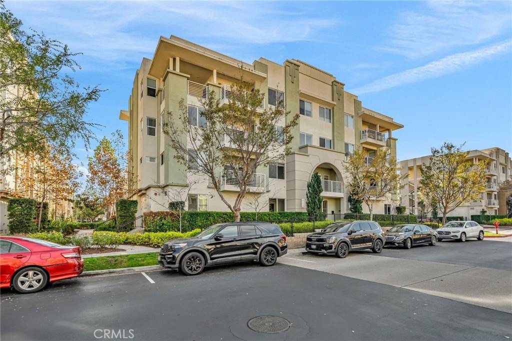 Hawthorne, CA 90250,5450 Strand #202