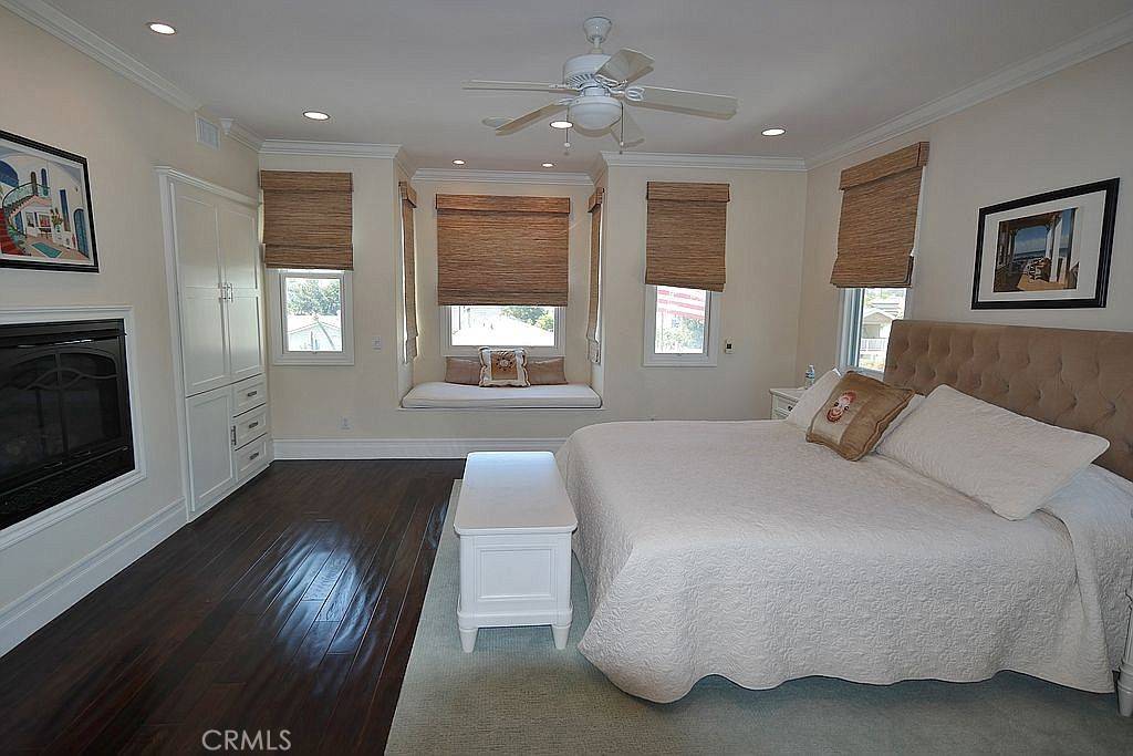 Huntington Beach, CA 92648,720 Huntington ST