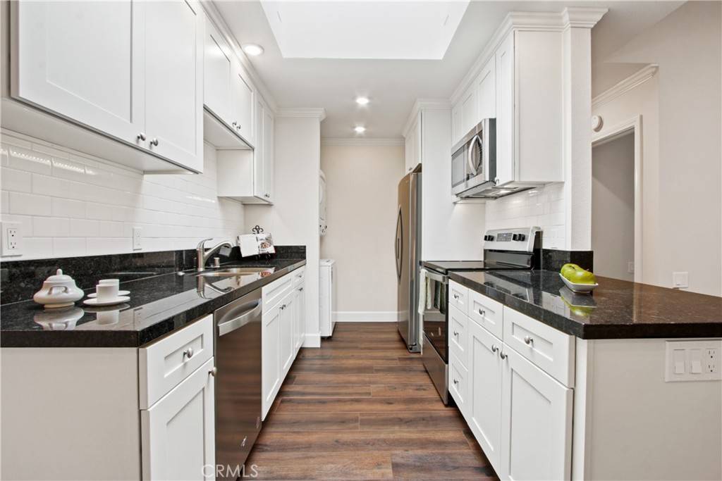 Laguna Woods, CA 92637,964 Calle Aragon #D