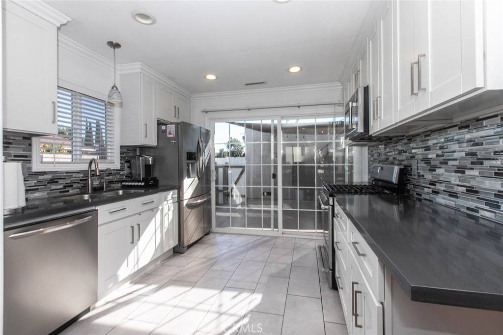 Anaheim, CA 92804,817 S Coventry DR