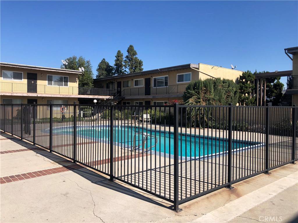 Long Beach, CA 90805,5535 Ackerfield AVE #15