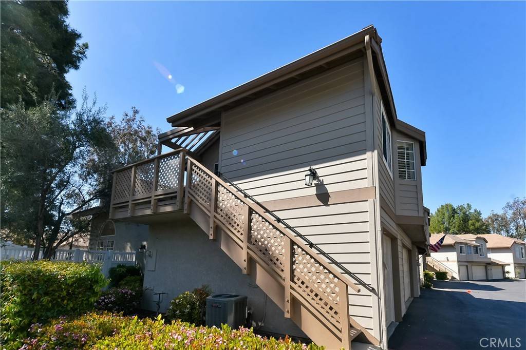 Laguna Hills, CA 92653,26252 Monterey LN