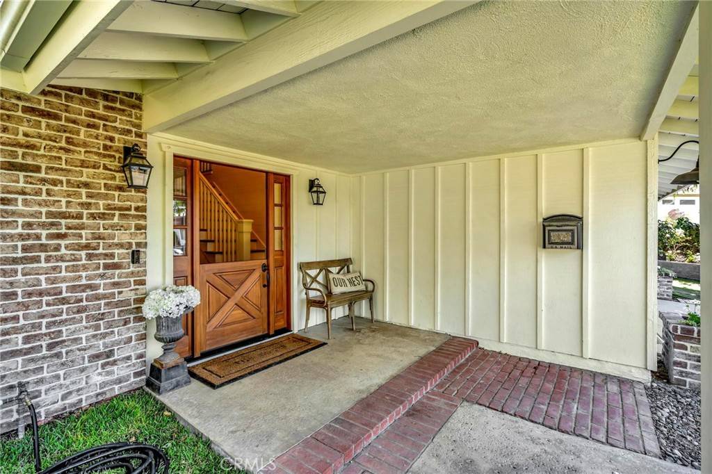 Yorba Linda, CA 92886,5271 Stonehedge CT