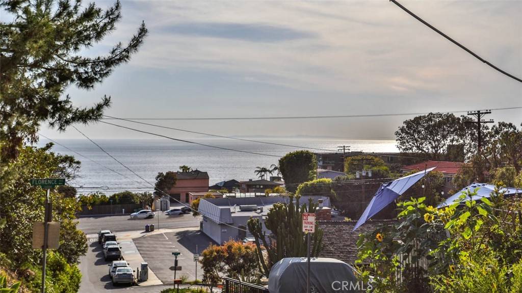 Laguna Beach, CA 92651,31832 Florence AVE