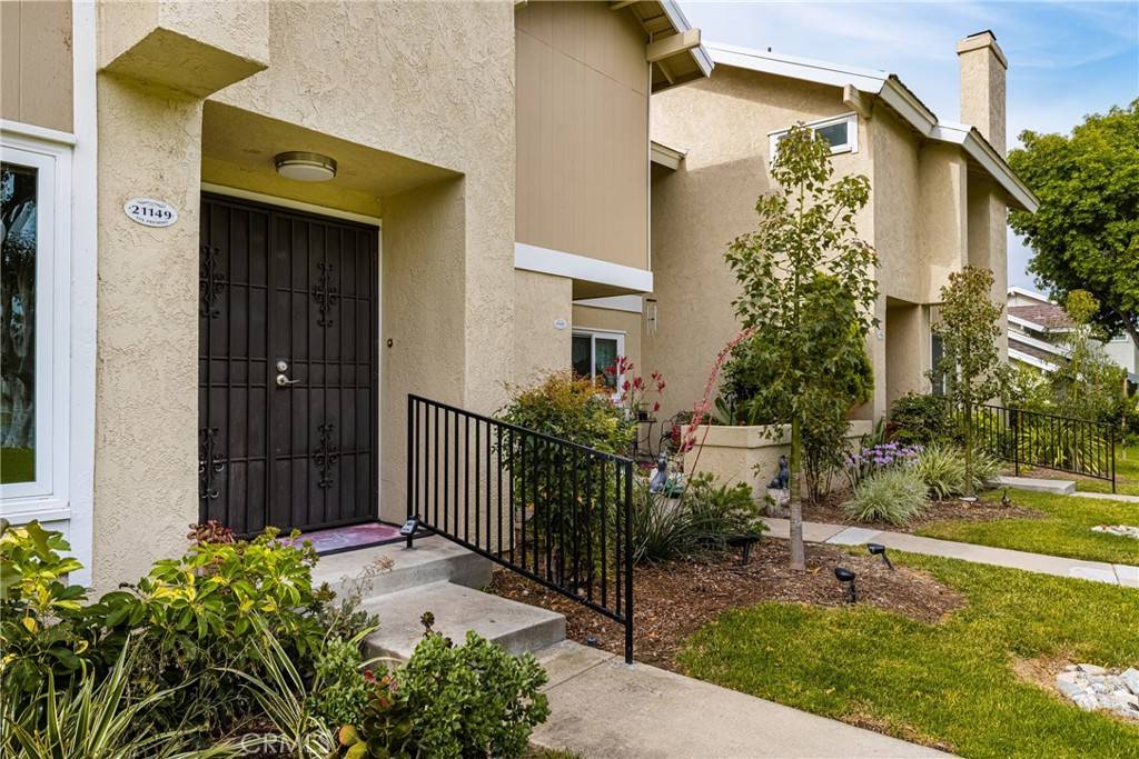 Yorba Linda, CA 92887,21149 Via Presidio #13