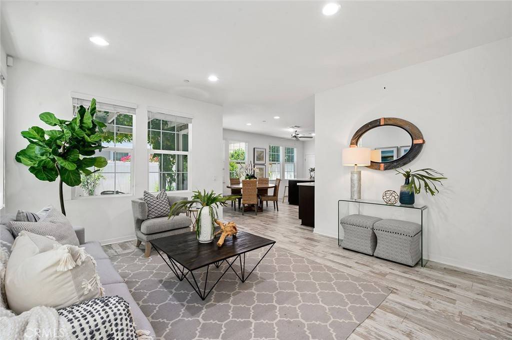 Costa Mesa, CA 92626,2633 Clarion LN