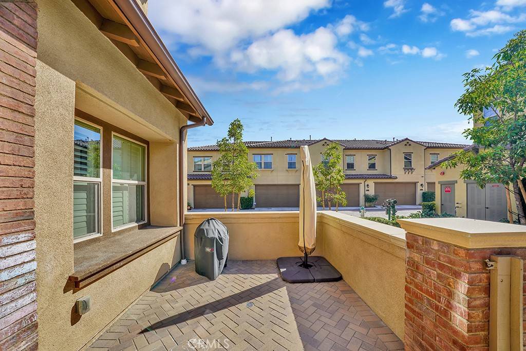 Brea, CA 92821,371 Adalina LN