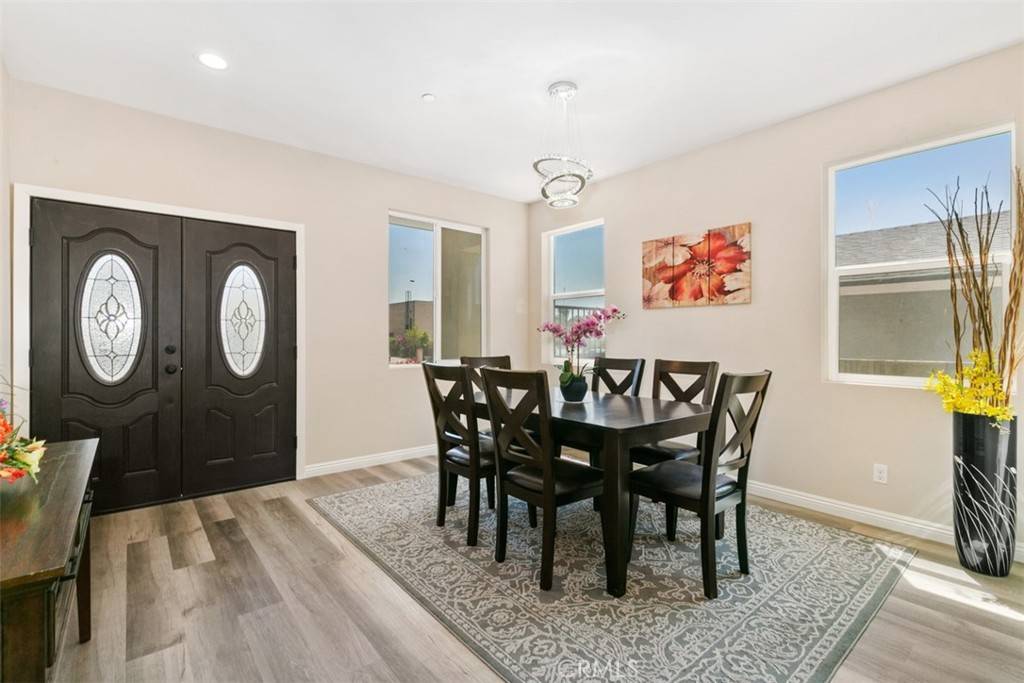 Stanton, CA 90680,10941 Oak ST