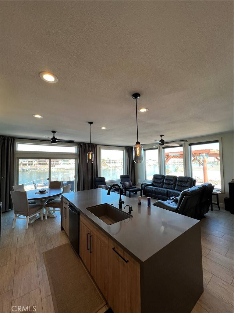 Needles, CA 92363,1112 Beach DR