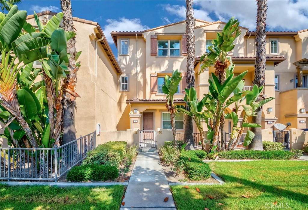 Buena Park, CA 90621,58 Preston LN