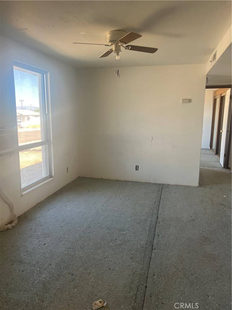 Needles, CA 92363,2037 Desoto ST