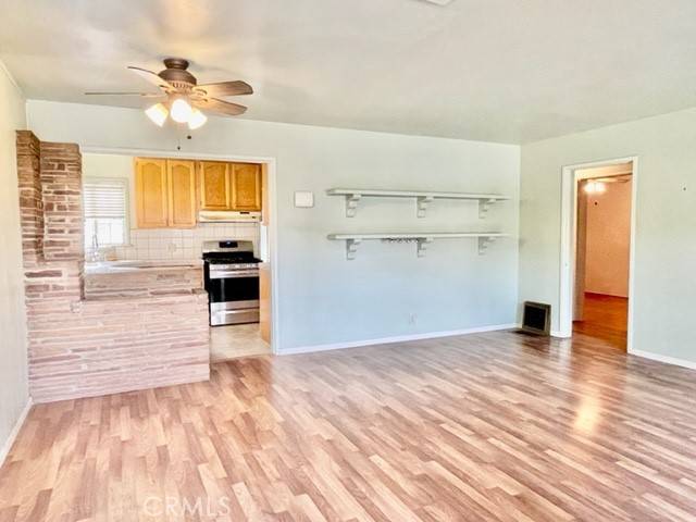 South Gate, CA 90280,5938 Gardendale ST