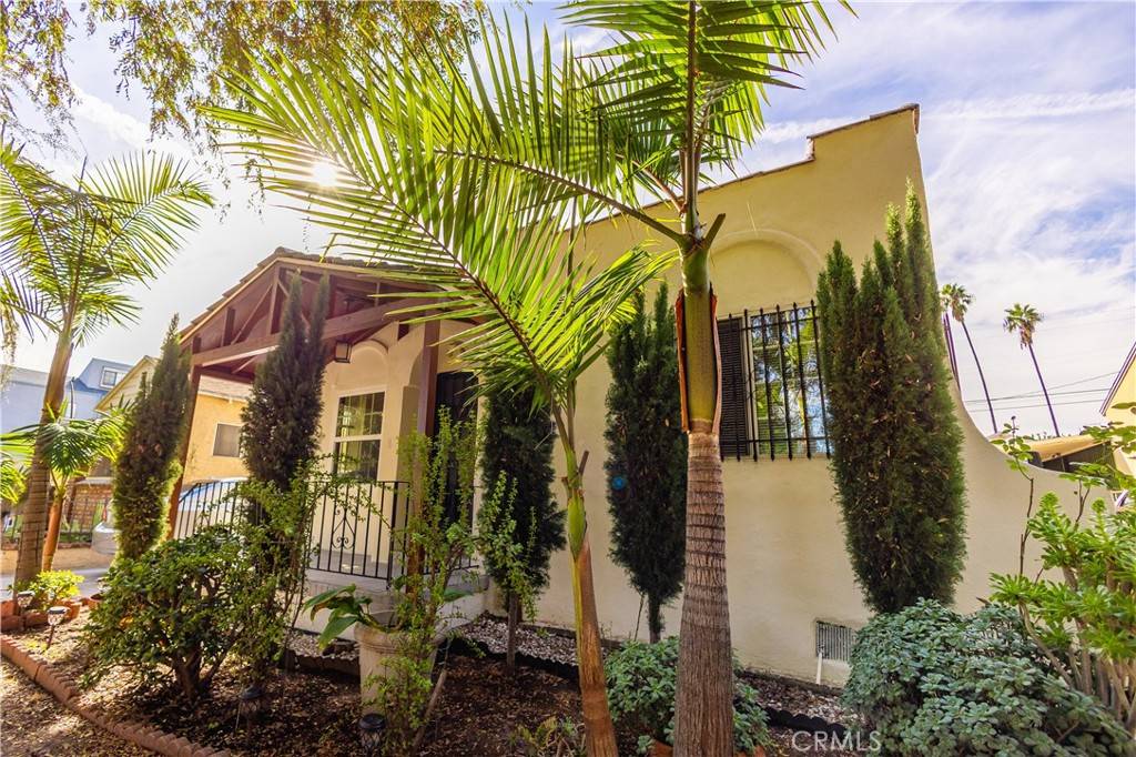 El Sereno, CA 90032,2945 Warwick AVE