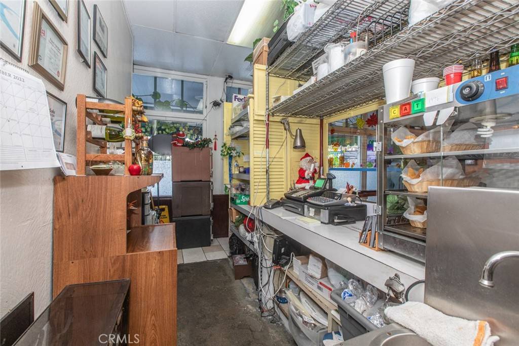 Whittier, CA 90601,10820 beverly blvd