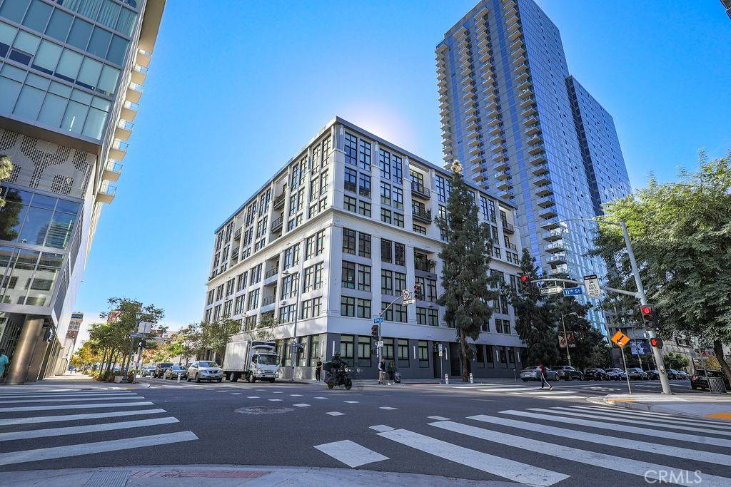 Los Angeles, CA 90015,330 W 11th ST #407