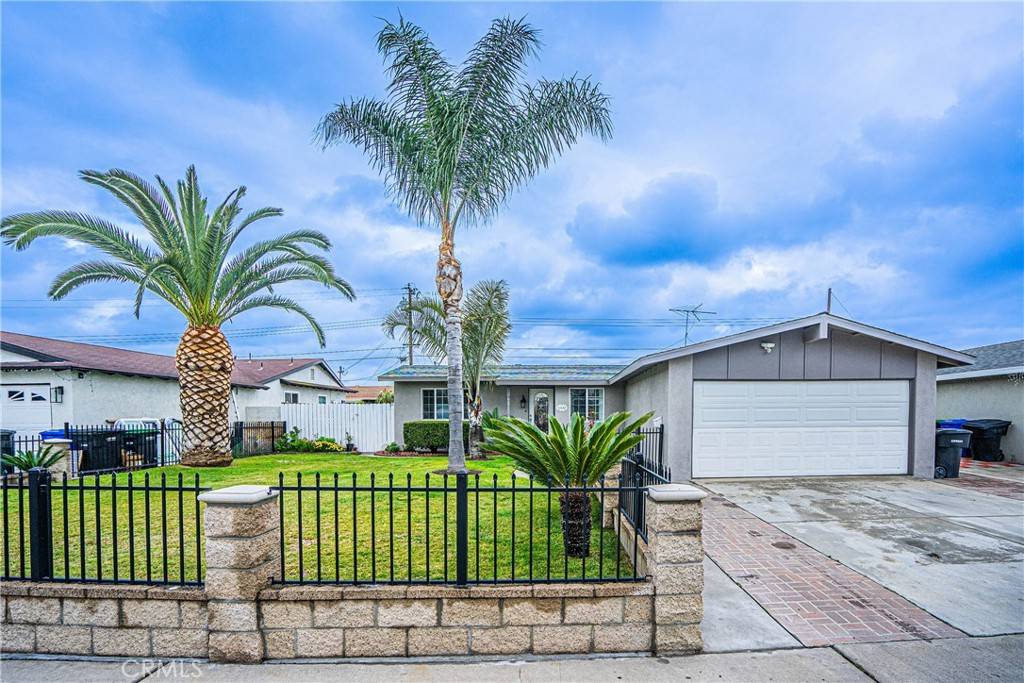 Stanton, CA 90680,10645 Lowden ST