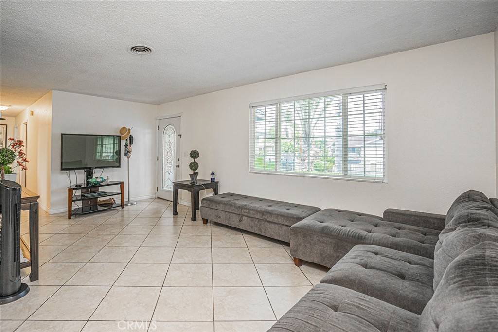 Stanton, CA 90680,10645 Lowden ST