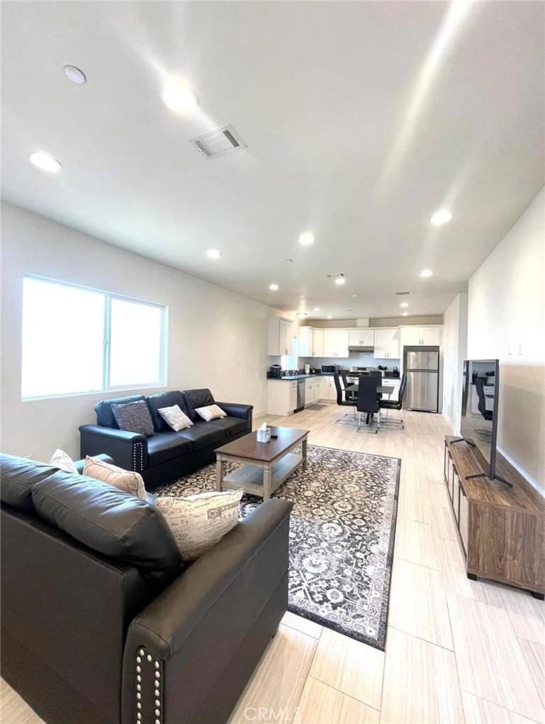 Stanton, CA 90680,7921 2nd ST #1