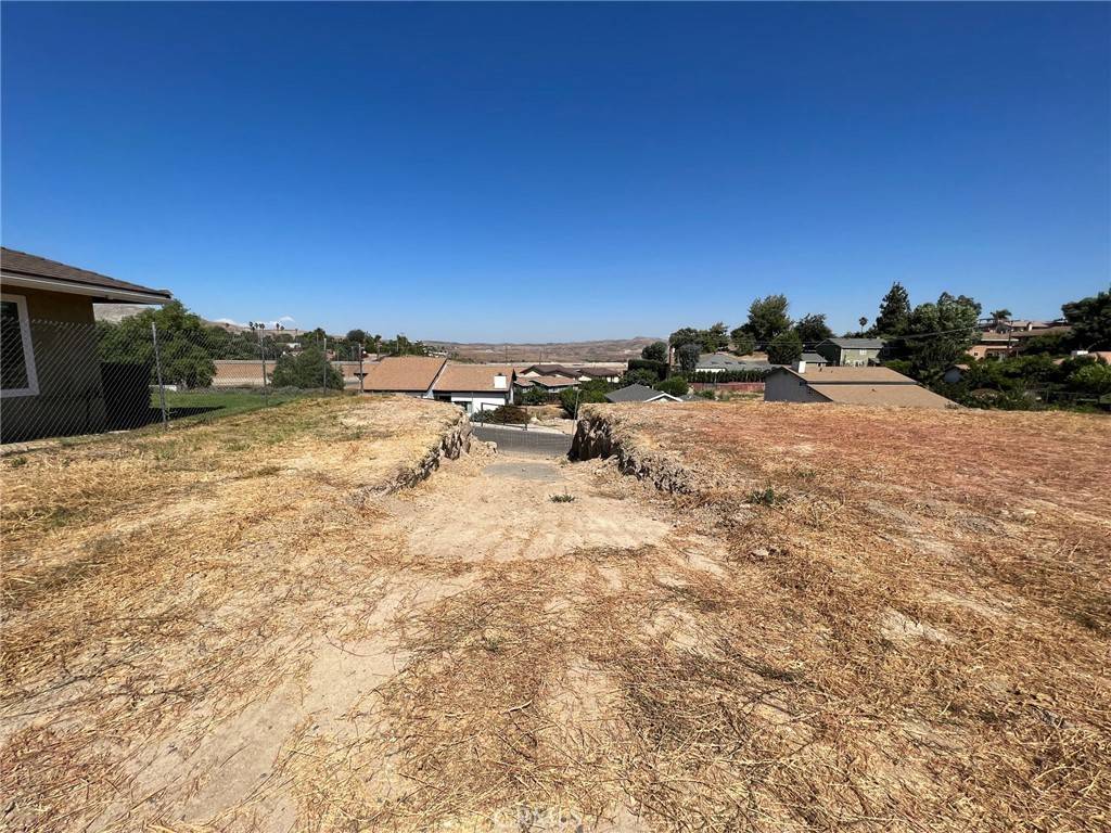 Corona, CA 92881,0 Newton