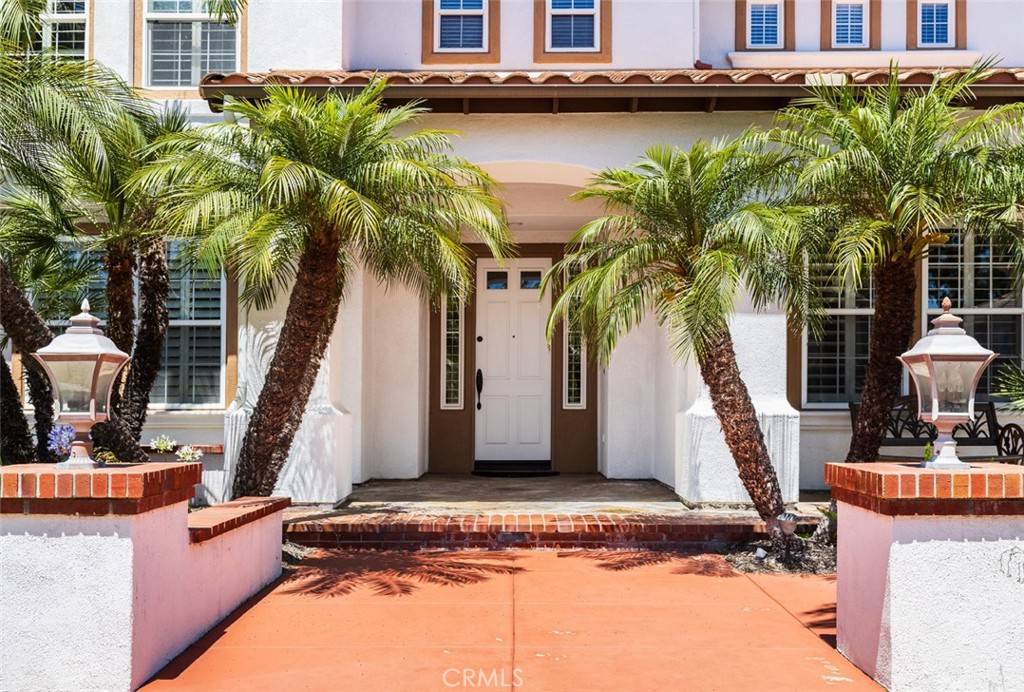 Fullerton, CA 92835,2805 Loganberry CT