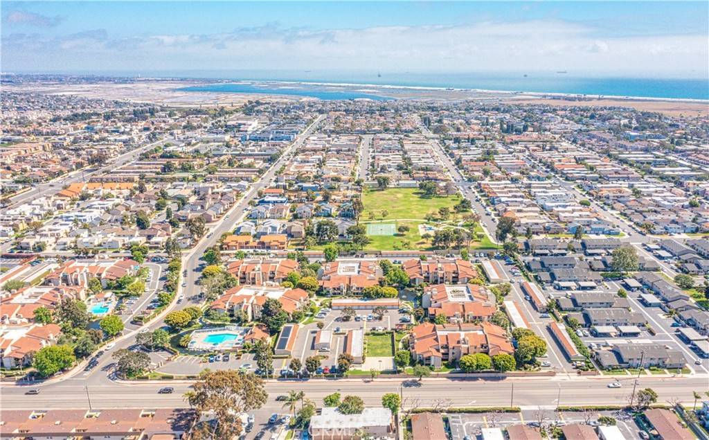 Huntington Beach, CA 92649,4852 Cabana DR #305