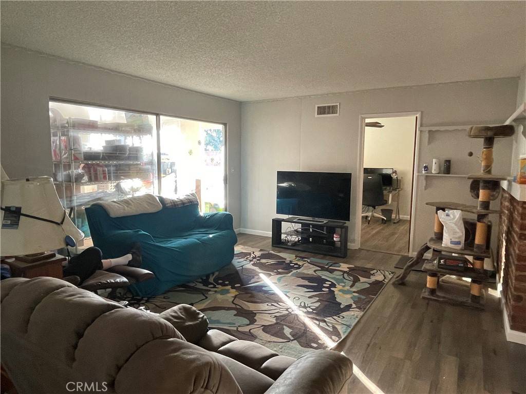 Buena Park, CA 90620,10376 Florence AVE