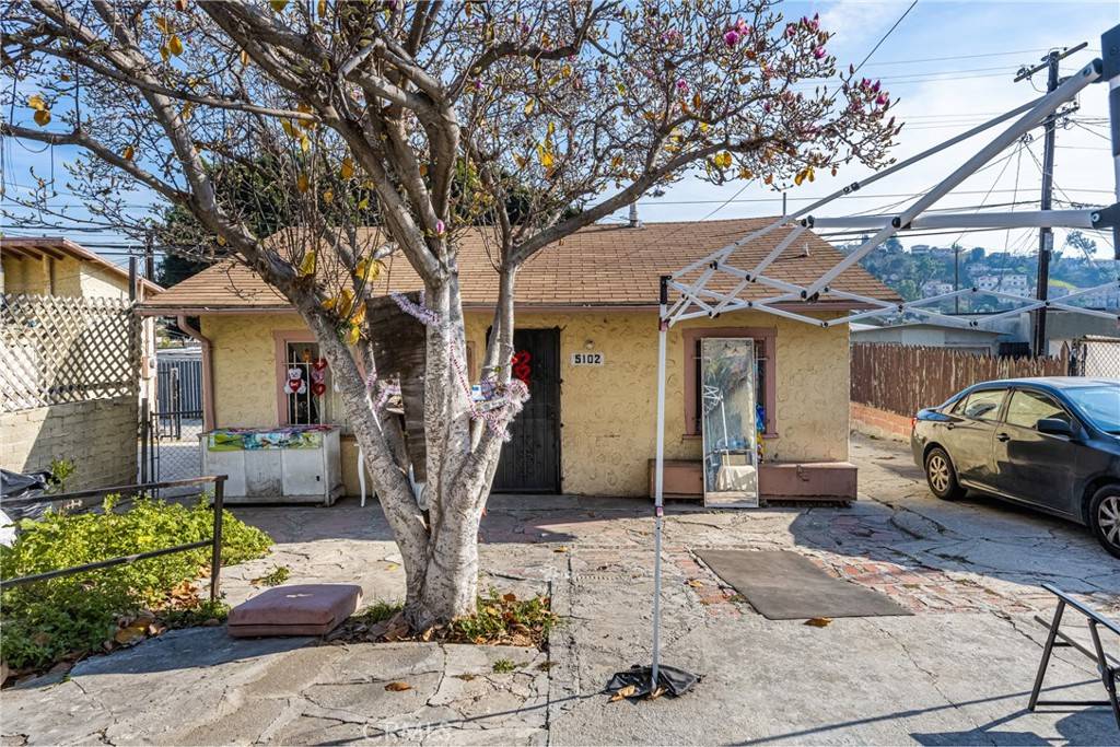 Los Angeles, CA 90032,5102 Ithaca AVE