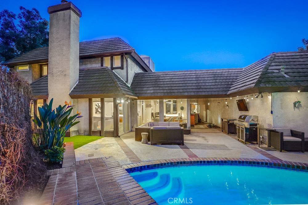 Long Beach, CA 90807,615 Edith WAY