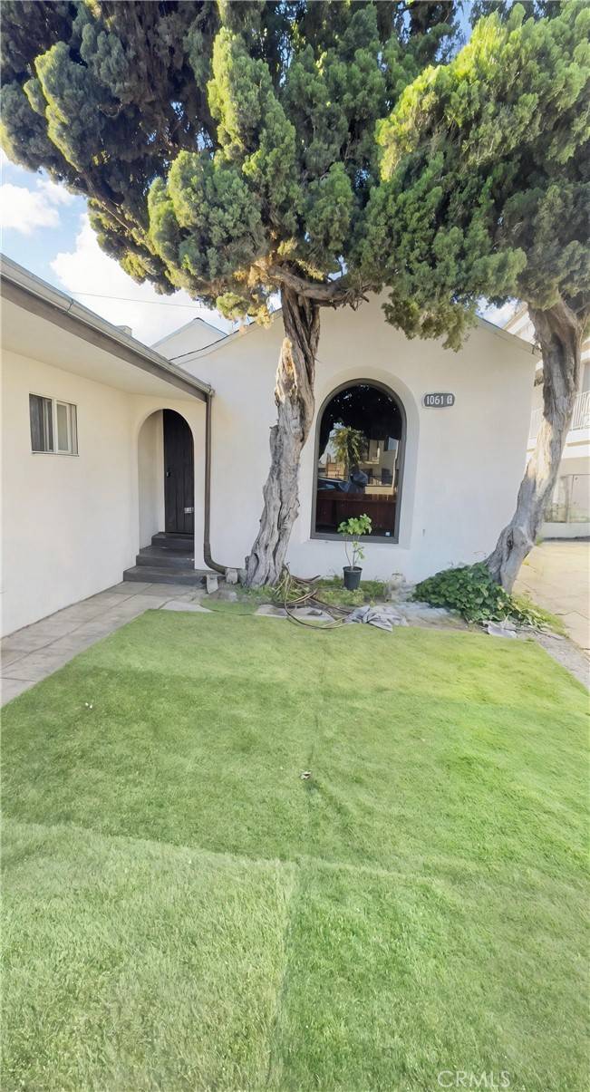 Long Beach, CA 90805,1061 E South ST