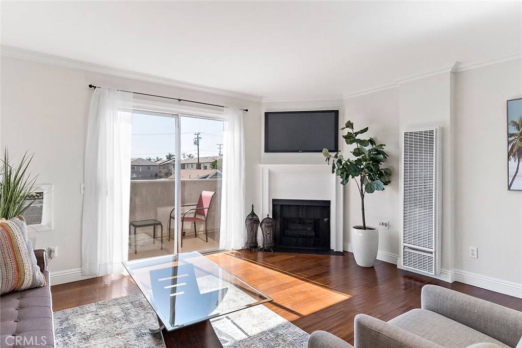 Long Beach, CA 90804,1355 Loma AVE #318