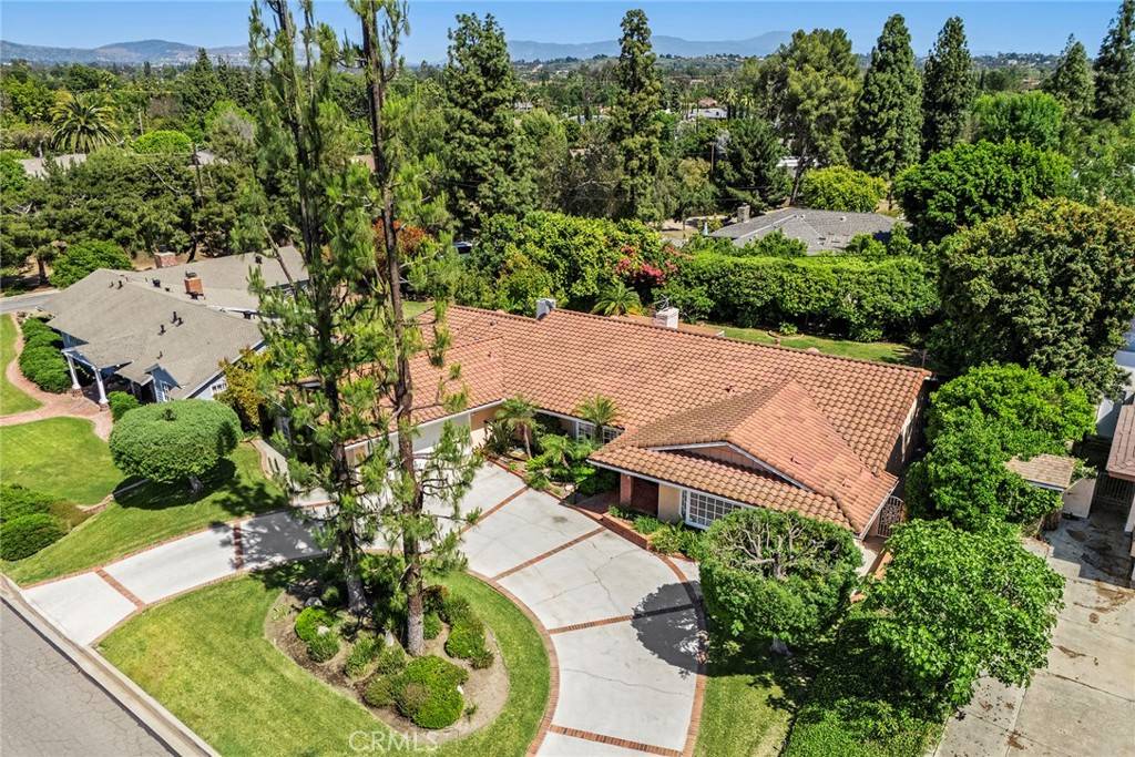 Fullerton, CA 92835,506 Lakeside DR