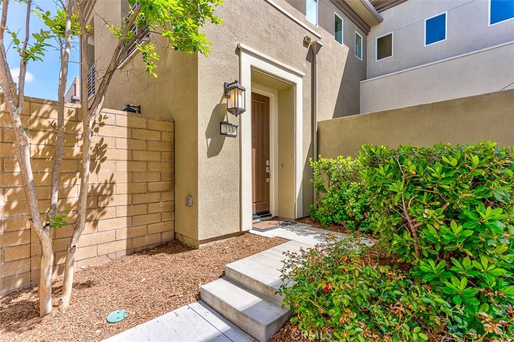 Irvine, CA 92618,233 Cultivate