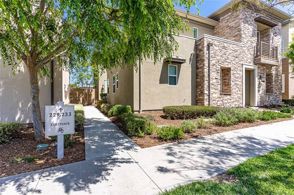 Irvine, CA 92618,233 Cultivate