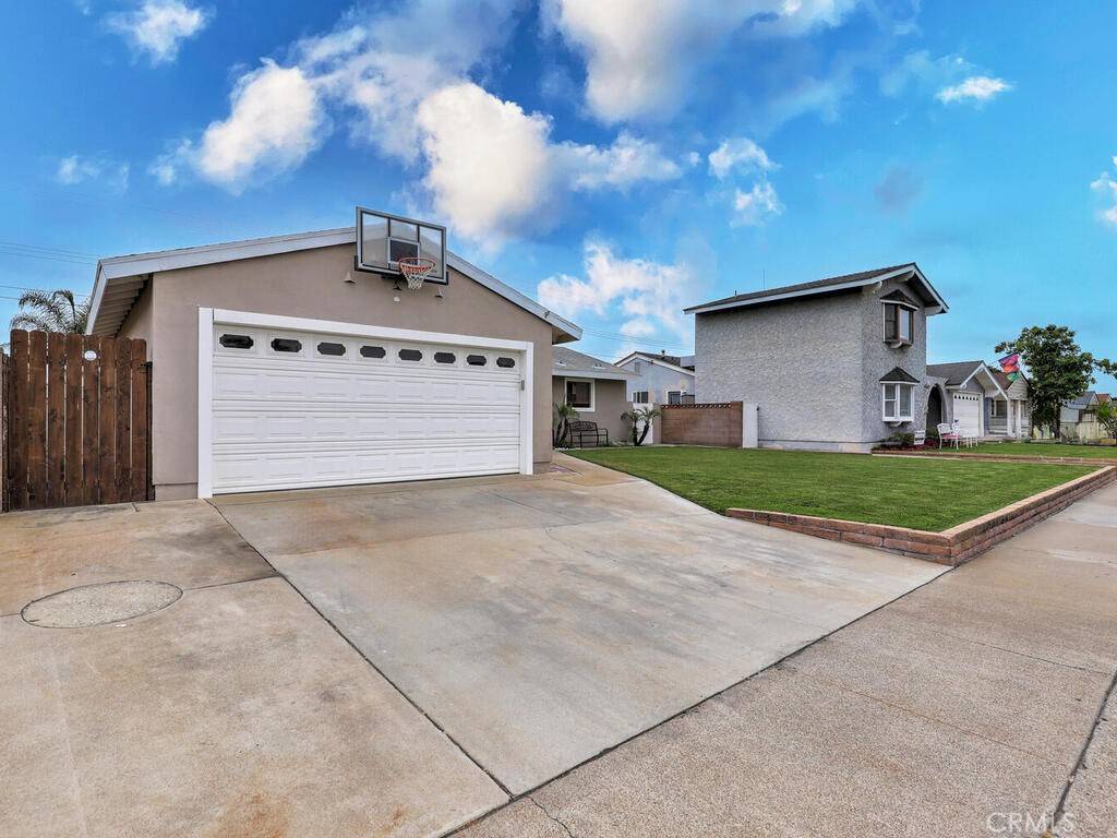 Buena Park, CA 90620,5900 Los Pacos ST