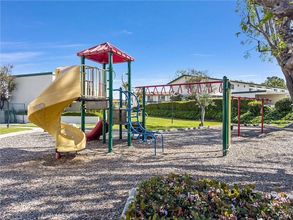 Buena Park, CA 90621,8122 Firth Green