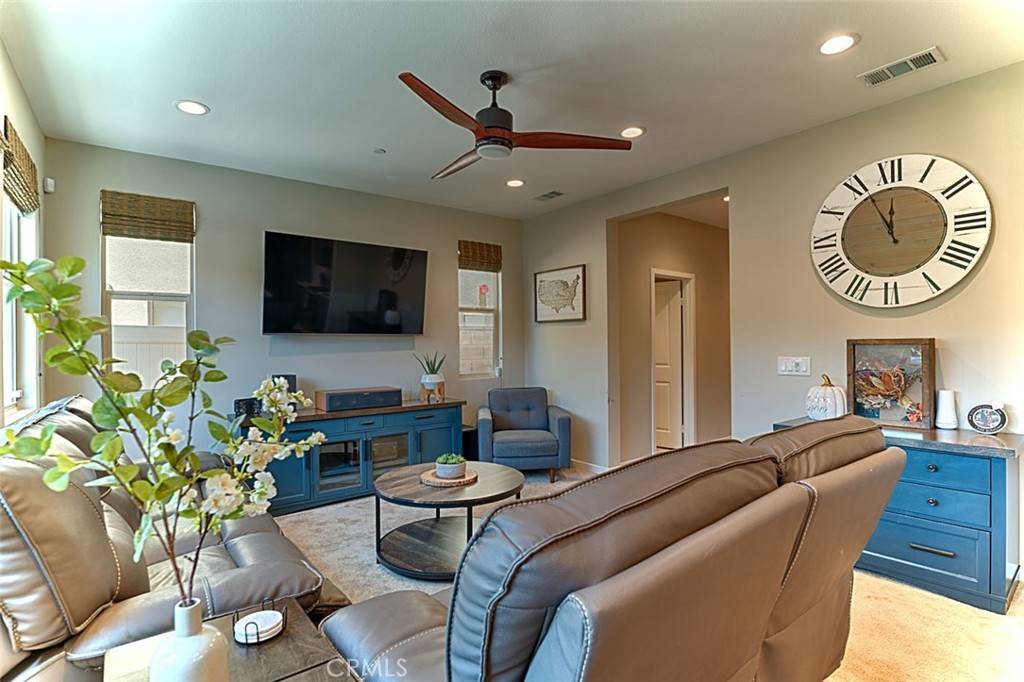 Corona, CA 92883,4243 Adishian WAY #104