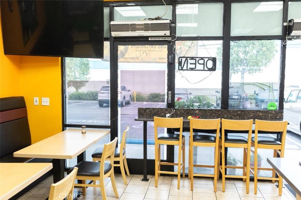 Huntington Park, CA 90255,5935 State ST