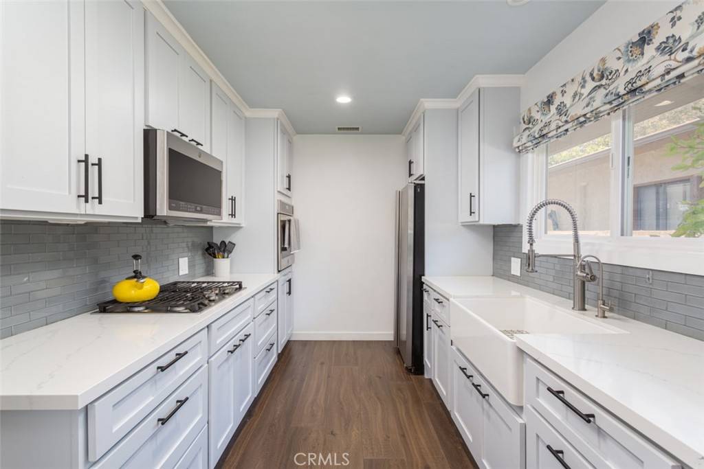 Long Beach, CA 90815,6809 E El Carmen ST