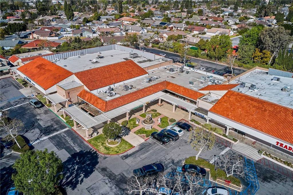 Thousand Oaks, CA 91360,413 E AVENIDA DE LOS ARBOLES