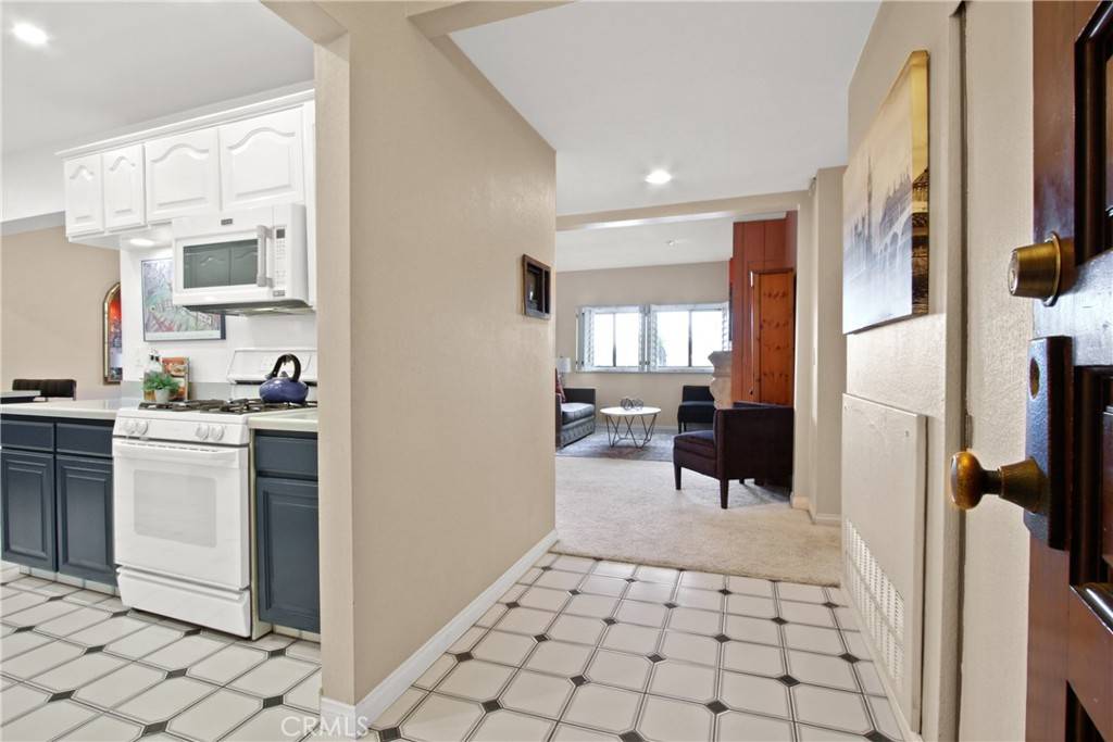 Seal Beach, CA 90740,12300 Montecito RD #10