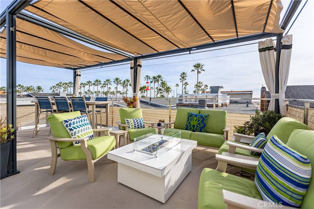 Newport Beach, CA 92661,417 E Balboa BLVD