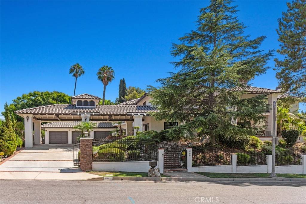 Fullerton, CA 92835,448 Moderno PL