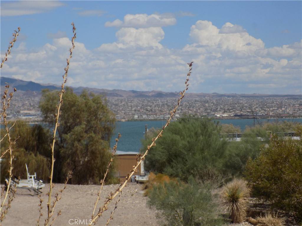 Needles, CA 92363,12600 Havasu Lake RD #60